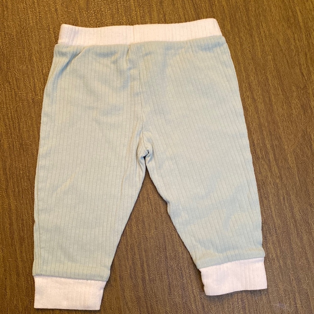 Pants size 6-9m